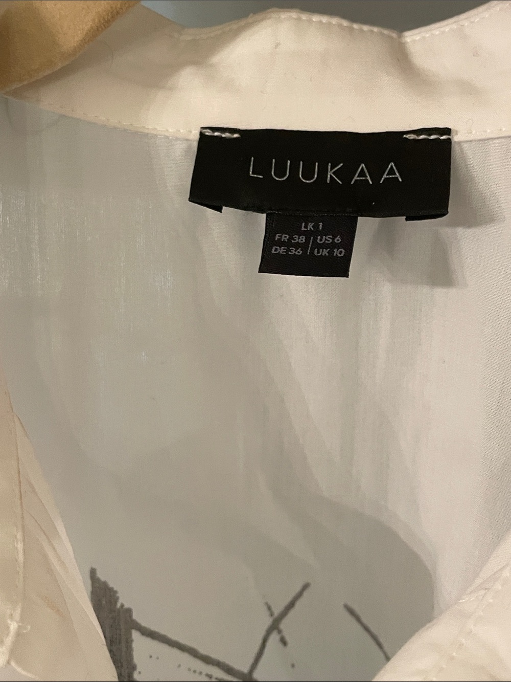 Luukaa White Shirt with Black Graphic Back NWOT - Picture 7 of 13